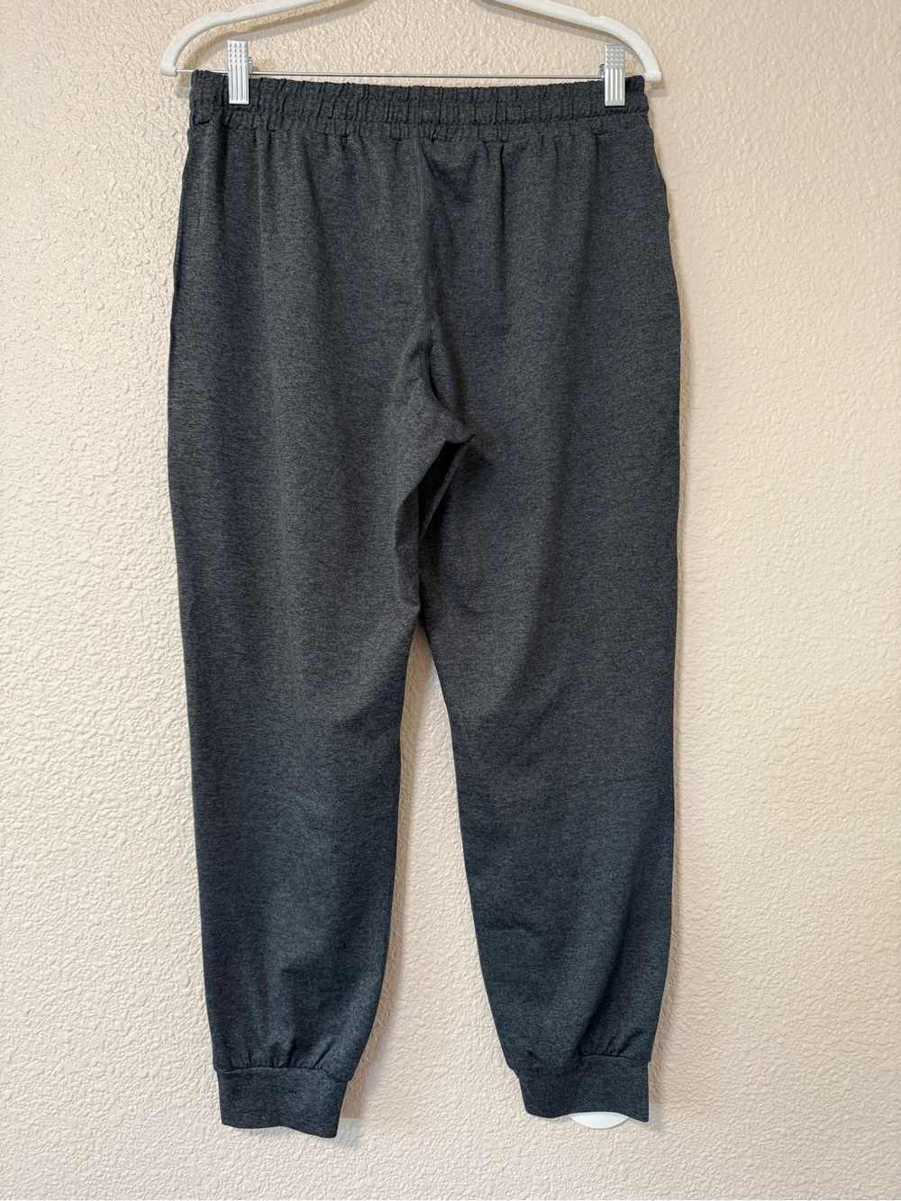 NWOT Vuori Performance Jogger Charcoal Heather Athleisure Casual Everyday M - Picture 5 of 6